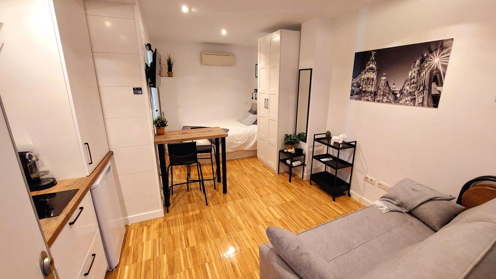 Apartamento Acogedor Estudio En Delicias By Bebalmy Madrid Exterior foto