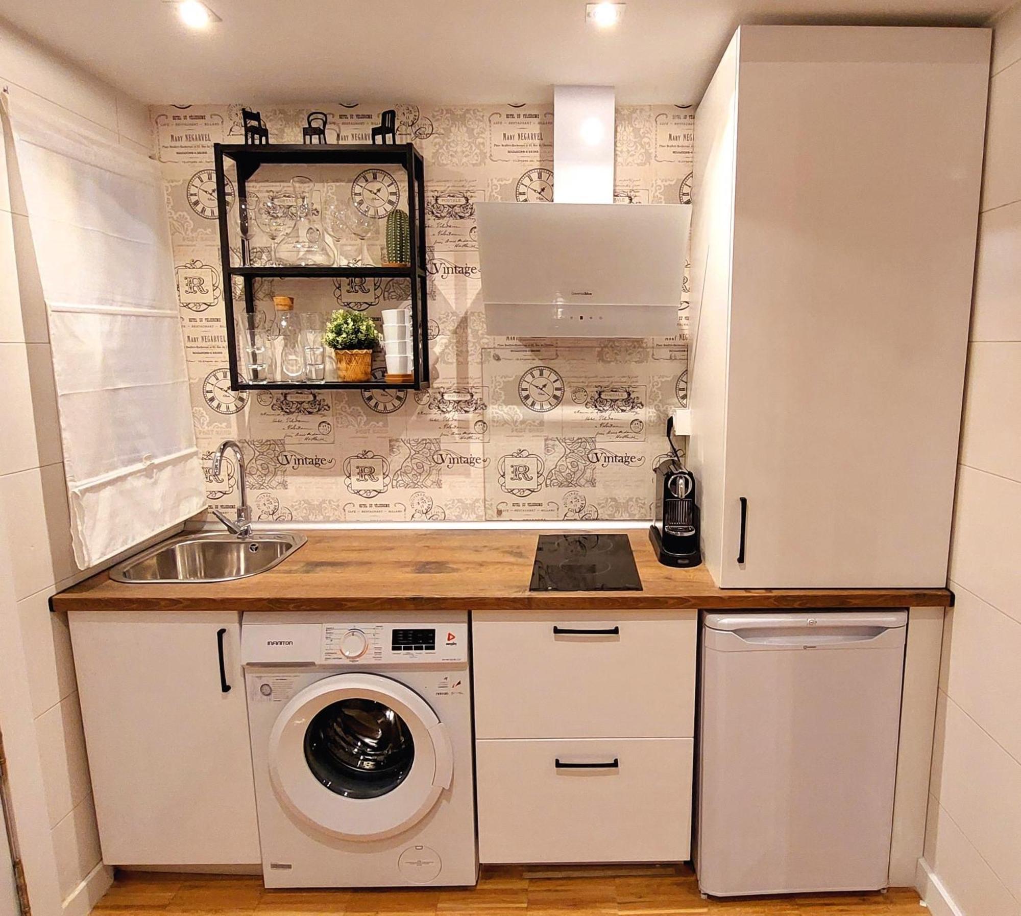 Apartamento Acogedor Estudio En Delicias By Bebalmy Madrid Exterior foto